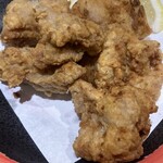 餃子とレモンサワー うさぎや - 鳥の唐揚げ