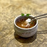 entre nous - 抽出したカニと漢方のブイヨンを注げば、絶品しゃぶしゃぶです。
      スープが美味しい〜♪