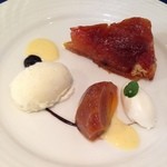 シェ・ムラ - タルトタタン(紅玉)