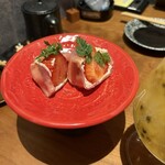 とさかーな - 名物のマスカルポーネ生ハム包み 今の季節はあまおう苺  ハーフ  550円
      