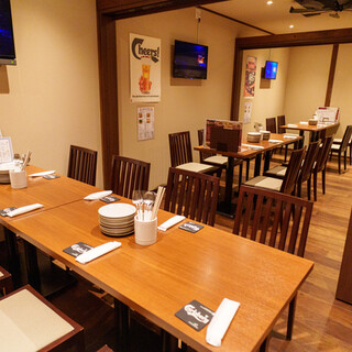 2階の個室・半個室を連結し、最大20名様まで対応可能。
※要予約