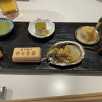 神田 雲林 - 前菜盛り合わせ:中央のフォアグラ最中と左手のチャーシューはいつも美味しい◎