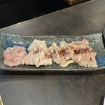 炭火焼肉 金の肉人 - 