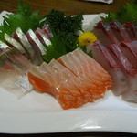なか栄 - サーモン、しまあじ、かんぱち