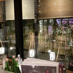 焼肉名匠 山牛 - カウンターからのながめ