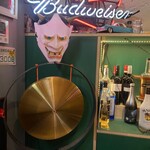 焼き鳥アポロ - イカしたインテリア♡ドラと般若が仲間入りしていました✨