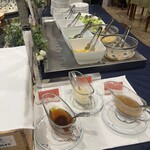 レストラン クレセント - サラダをチョイス。