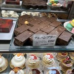 ル・パティシエ ヨコヤマ - 