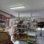 HUJRA HALAL FOOD & RESTAURANT - 物販棚