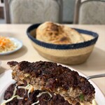 HUJRA HALAL FOOD & RESTAURANT - 断面