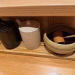 とんかつ 寿々木 - 卓上調味料