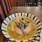 中華そば 鴨福 - 特製中華そば塩1800円。