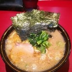 ラーメン 厚木家 - ラーメン640円。スープたっぷり♪