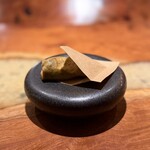 IL TEATRINO DA SALONE - 【温菜】　クレスペッレ　牛頬肉　黒胡椒