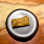 IL TEATRINO DA SALONE - ポルチーニ茸の香りを移したクレープ生地で包んでいます。中には､ペポーゾ（赤ワイン煮込み）､ワイルドペッパー､トリュフ香るマッシュルームピューレ､バルサミコでマリネしたレーズン入り｡