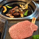 焼肉はちや - 特選ヒレ(塩)2480円はカットしてあります