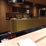 銀座 稲葉 - 目の前のおくどさんでご飯が炊き上がります