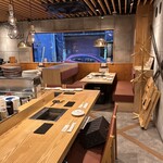 焼肉 高麗ガーデン - 4-6人席もあり、カウンター席あります