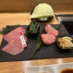 焼肉 高麗ガーデン - 厚切り牛タンと特選ミスジ