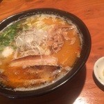 麺や 亀陣 - 自家製海老ラー油の辛味噌ラーメン(850円)