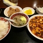 玉華園 - 麻婆豆腐と豚の天ぷら