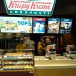 Krispy Kreme Doughnuts - 店舗入り口付近