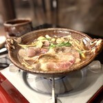 旅館 すぎもと - 猪味噌鍋に火を入れます