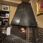 旅館 すぎもと - 内観　暖炉があります！