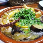 コロッセオ - タコとつぶ貝のアヒージョ
