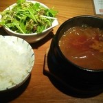 Korean Kitchen Kung - チゲ定食（チゲ・サラダ・ごはん）通常750円・ランチパスポートで500円