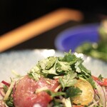 GINGER GRASS modern thai vietnamese - 鮮魚とパクチーサラダ