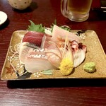 三陸居酒屋 とらや - 料理写真:旬の刺身盛合せ（２人前）