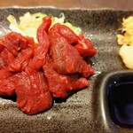 四文屋 - 料理写真:馬刺し
