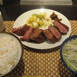 牛たん炭焼 利久 - 【極】牛タン