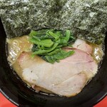 横浜家系総本山 吉村家直系店 ラーメン内田家 - ラーメン