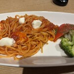 むさしの森珈琲  - モッツァレラとエビのトマトパスタ　エビ！クオリティ高い！