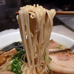 エルドラド - 我流旨味ソバ・醤油（850円）＋煮玉子（100円）