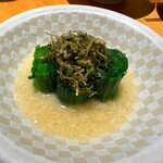 炭火焼鳥と水炊き 五郎一 - ほうれん草のとろろひたし（オススメメニュー）