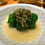 炭火焼鳥と水炊き 五郎一 - ほうれん草のとろろひたし（オススメメニュー）