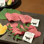 松阪牛炭火焼肉 東海亭 - 