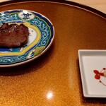 銀座 Chikamitsu 六丁目 - タンと冷凍レモン、粒胡椒