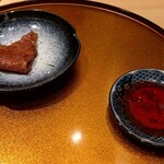 銀座 Chikamitsu 六丁目 - リブロースの近くの部位のお肉と特製ブレンドタレ