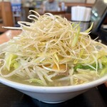 日高屋 - 料理写真:「ネギタワータンメン（麺少なめ」