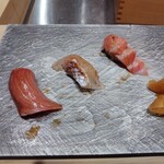 銀座のみこ寿司 - 寒ブリ、真鯛、大トロ