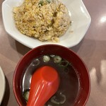 志成園 - 炒飯とスープ(胡椒効いてうまい)