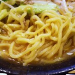 うまかべぇ～ - お決まりのストレート太麺