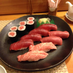 浜寿司 - 鮪の握り盛り合わせ