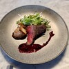 川越薪火料理 in the park - 国産牛ランプ肉の薪火焼き 紫マスタードとベリーのソース
