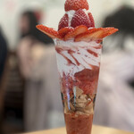 東京いちごカフェ - 東京いちごパフェ 1,280円