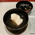日本料理 TOBIUME - あら(魚荒)の椀物